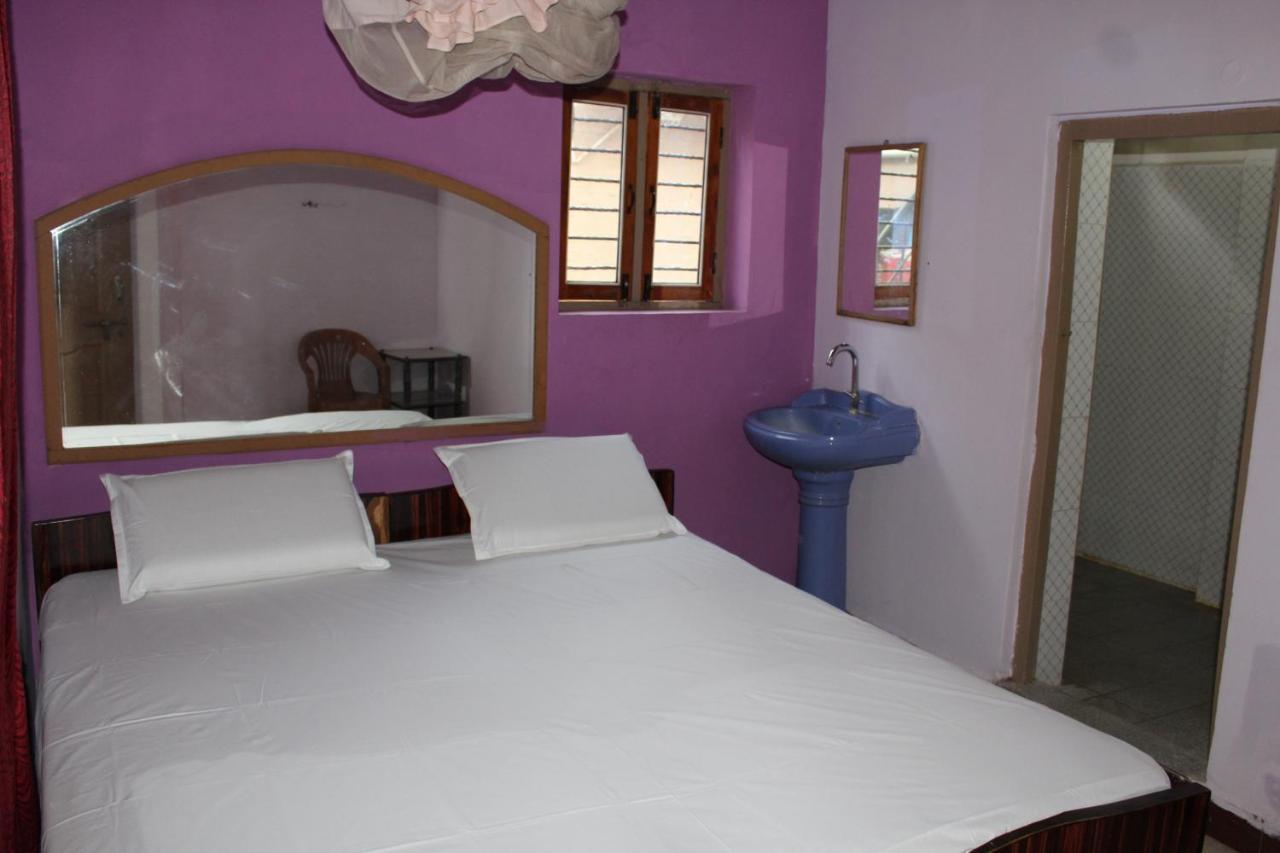 Riverside Homestay Hampi Bagian luar foto